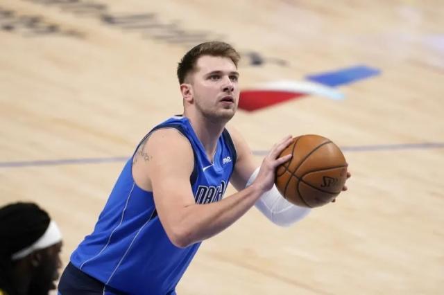 星空体育中国官网-【观察】本赛季五大孤胆英雄 比尔上榜库里仅第三